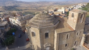 Domani 16 Dicembre alle ore 17,00  sar&agrave; riaperta al culto la Chiesa della Madonna del Carmelo ,  uno dei gioielli di grande importanza storica, artistica e simbolica per Regalbuto.