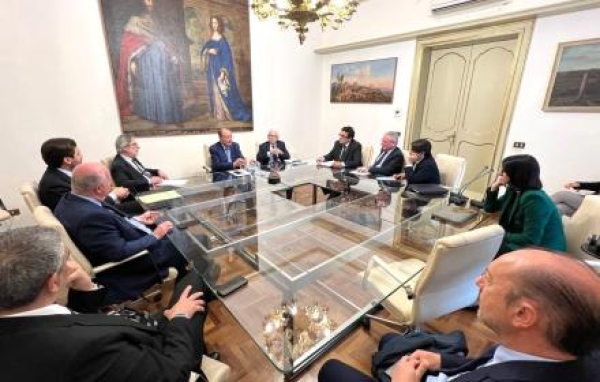 Rifiuti, a Palazzo d&rsquo;Orl&eacute;ans incontro tra Regione e Anci Sicilia sui costi per i Comuni
